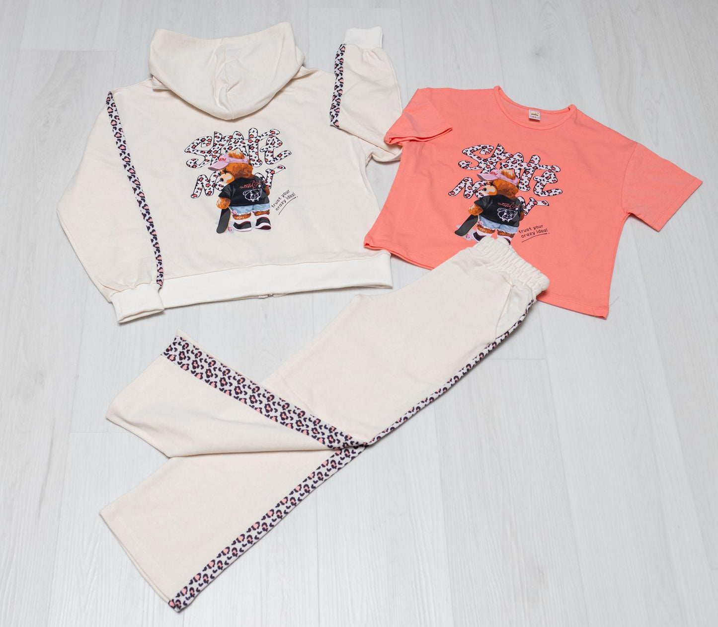 Conjunto de niña de 3 piezas oso Skate - primavera