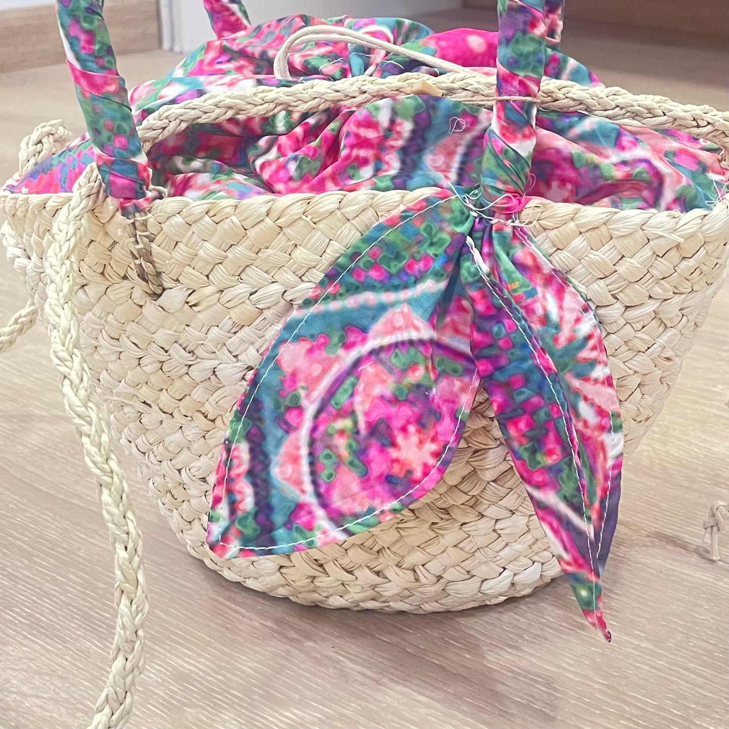 Cesta de mimbre de playa para niñas