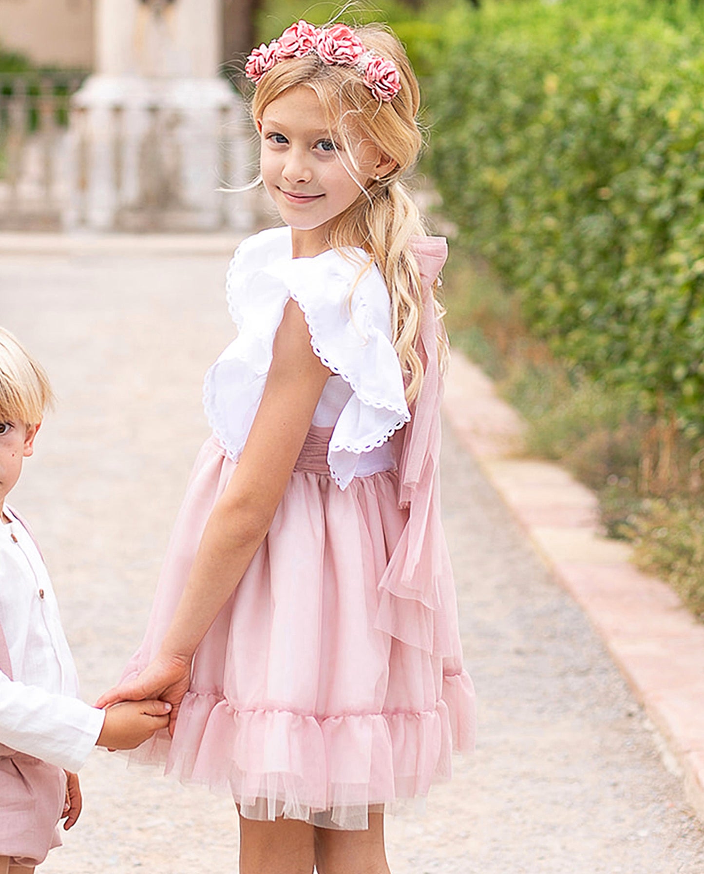 Vestido niña Ceremonia en tul rosa maquillaje - de Coco Acqua 2025