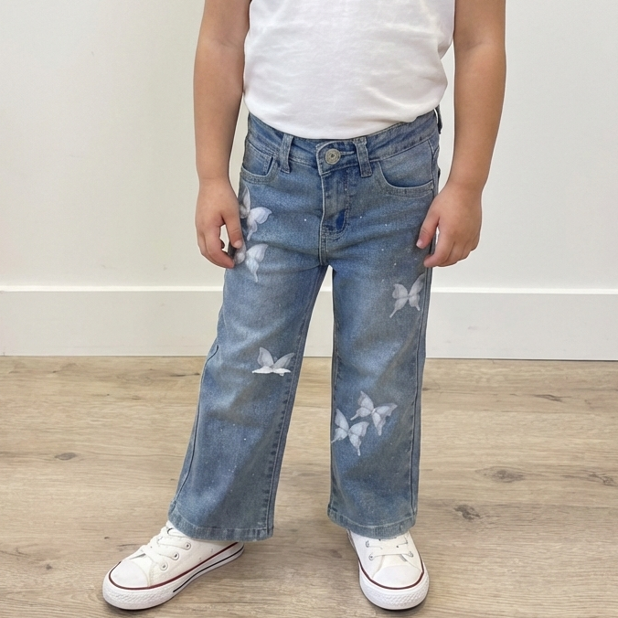 Pantalón vaquero con mariposas - pronta moda