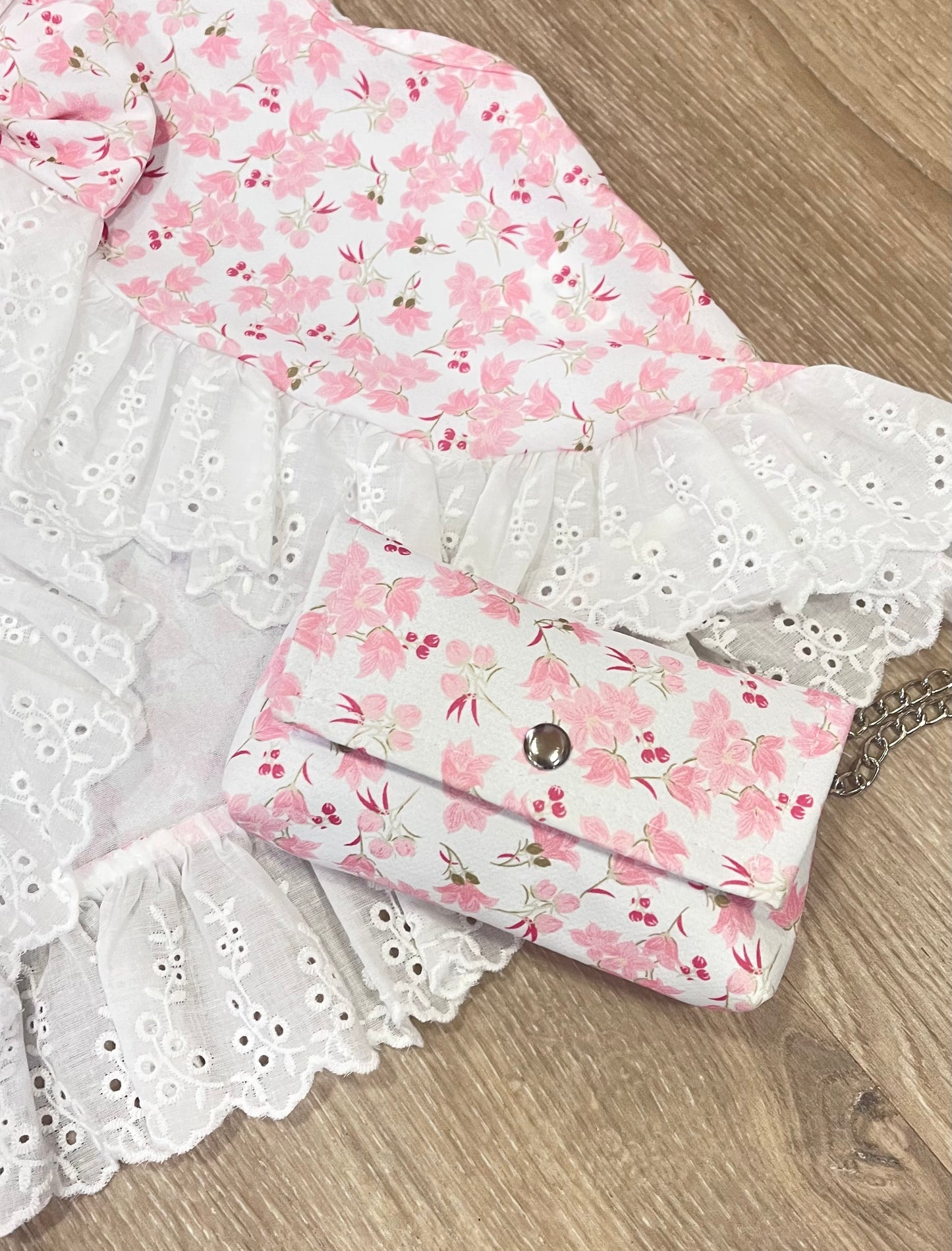 Conjunto niña con blusa estampada, short y bolso - Pronta Moda
