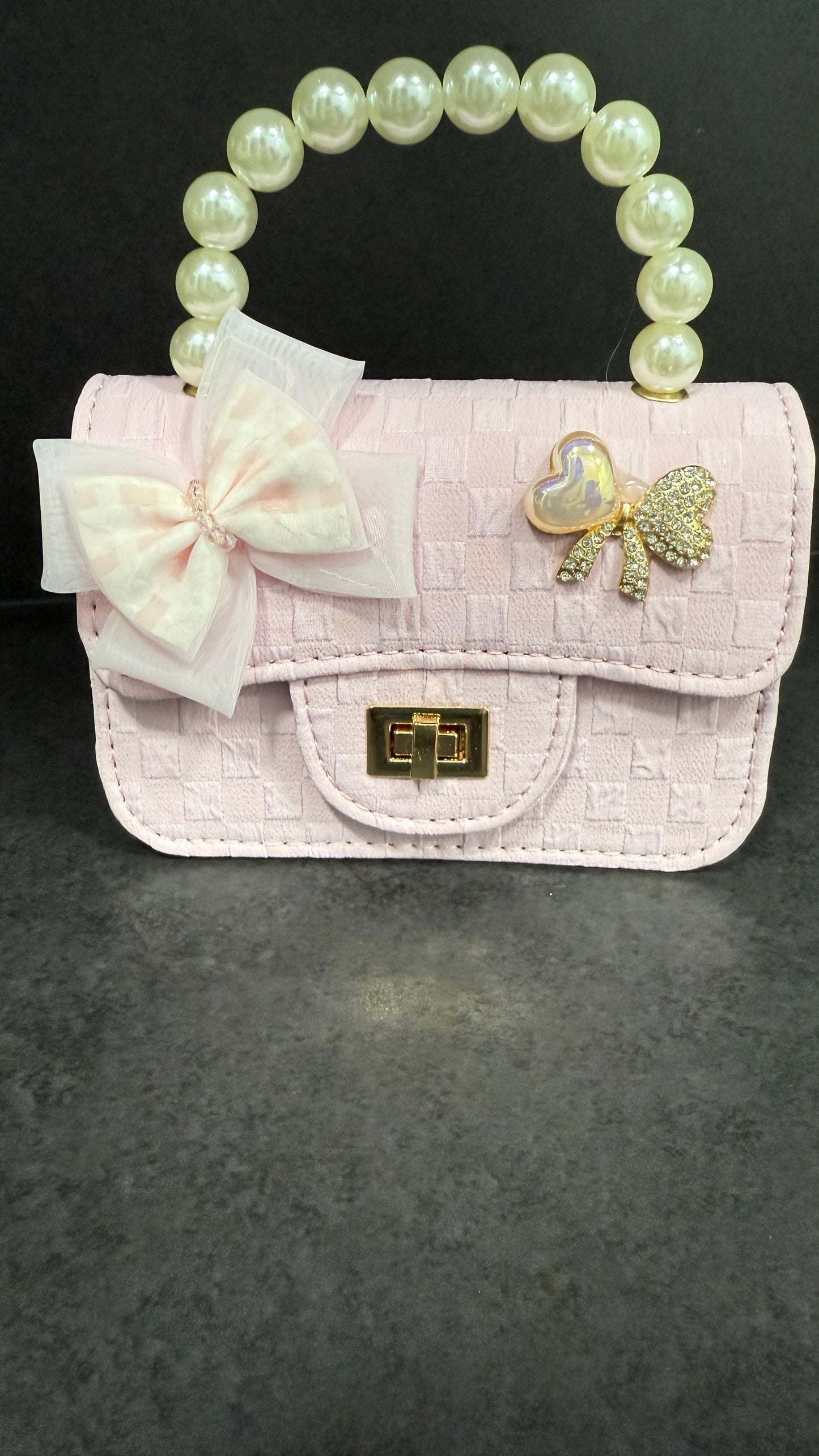 Bolso niña en rosa - Frontal - Moda Infantil Chicle