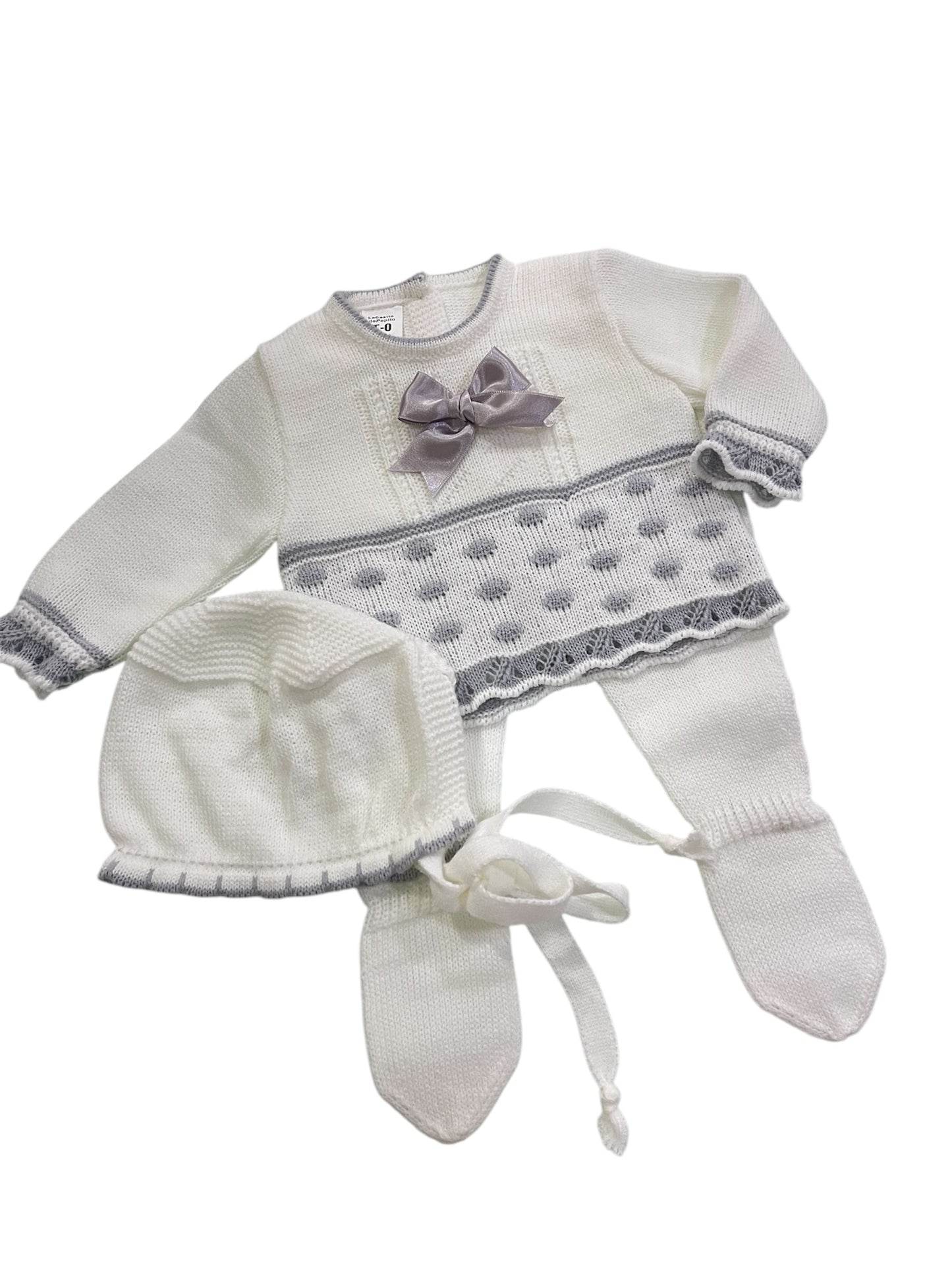 Conjunto de tres piezas en blanco y gris - Detalle 1 - Moda Infantil Chicle