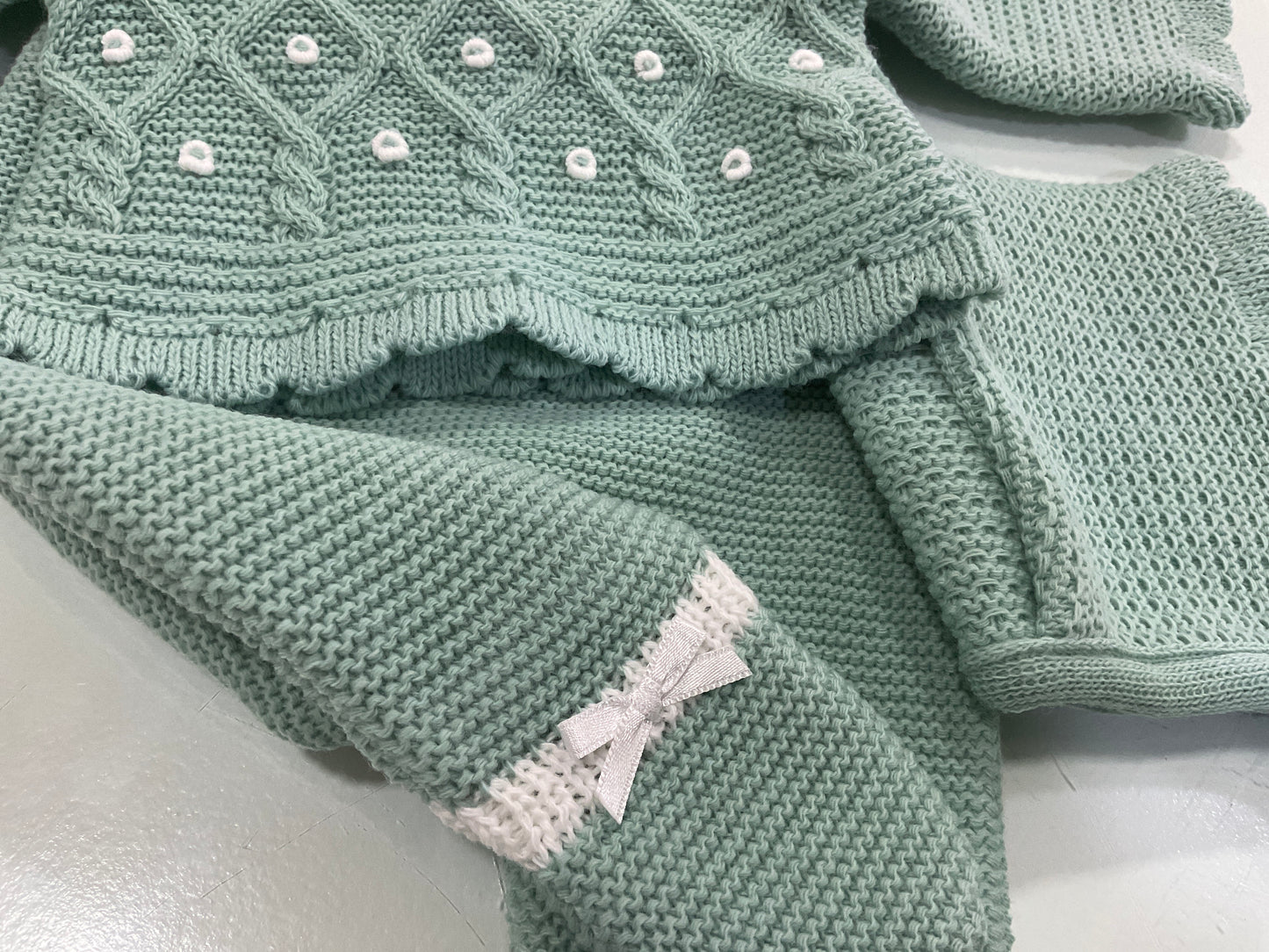 Conjunto unisex de lana en verde menta - Detalle 3 - Moda Infantil Chicle