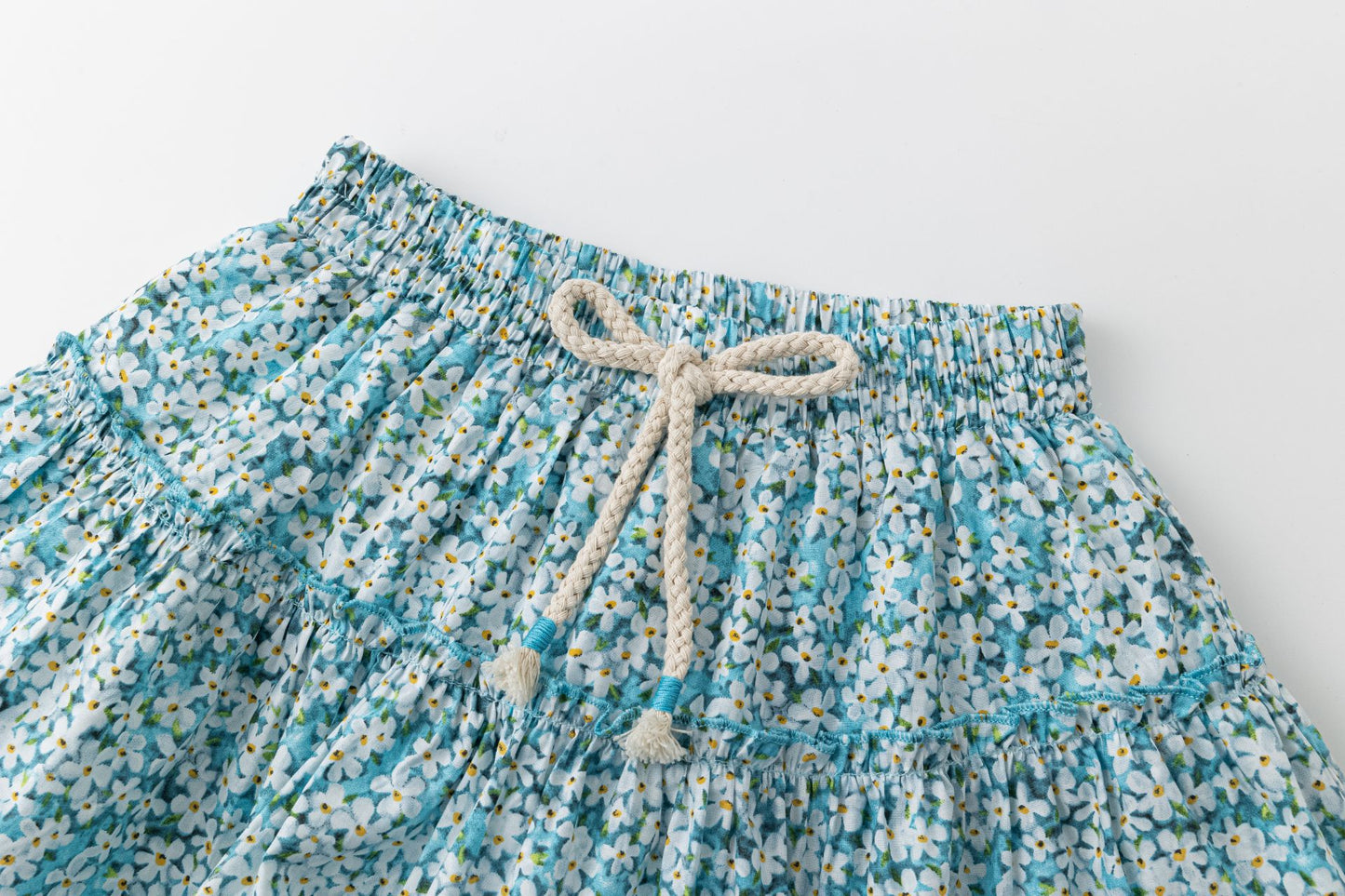 Falda de niña de flores de Newness 2024 - Detalle 3 - Moda Infantil Chicle