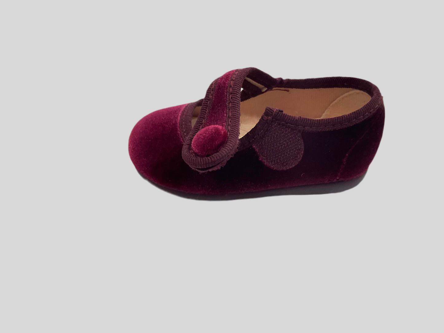 Merceditas terciopelo botón de niña Burdeos - Tokolate - Detalle 3 - Moda Infantil Chicle