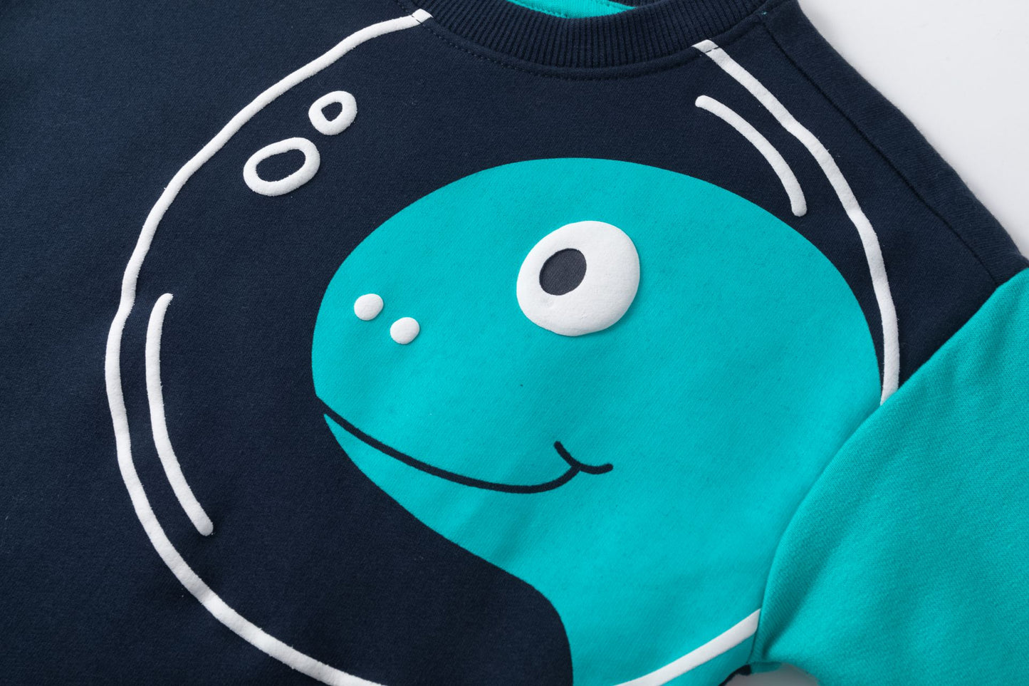 Sudadera azul marino de dinosaurio - Newness - Detalle 3 - Moda Infantil Chicle