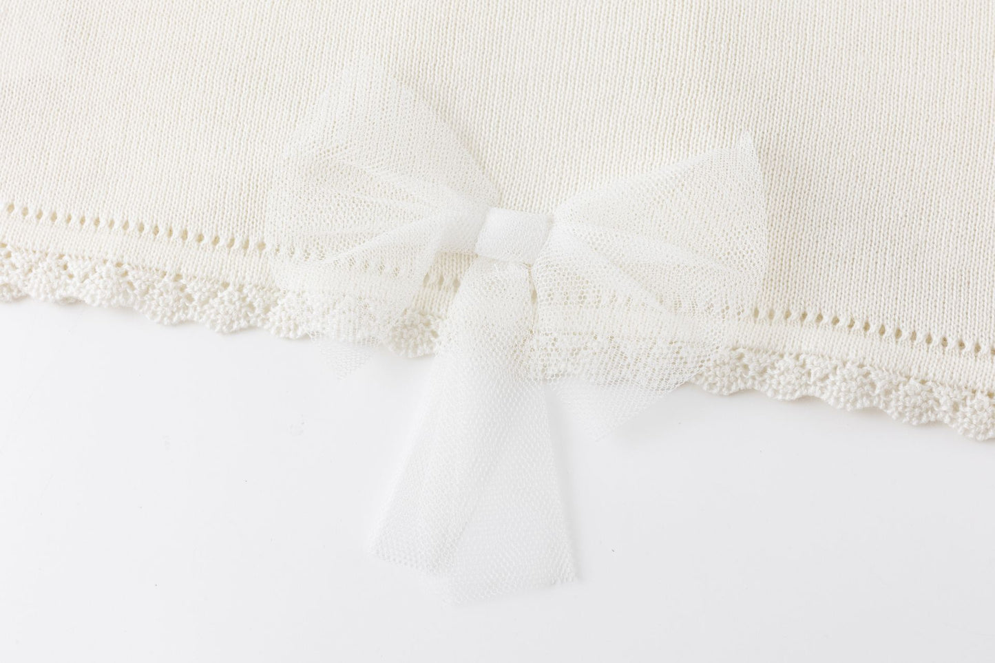 Torera de punto en color crudo - Detalle 8 - Moda Infantil Chicle
