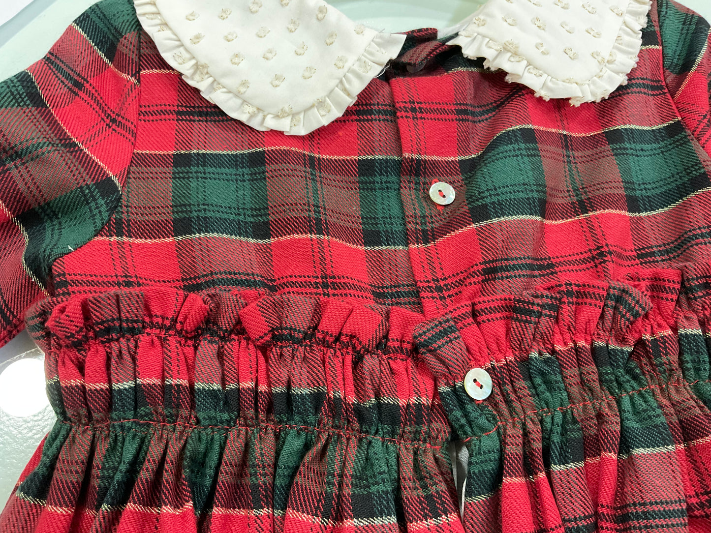 Vestido de niña en cuadros - Basmarti invierno 2024 - Detalle 3 - Moda Infantil Chicle