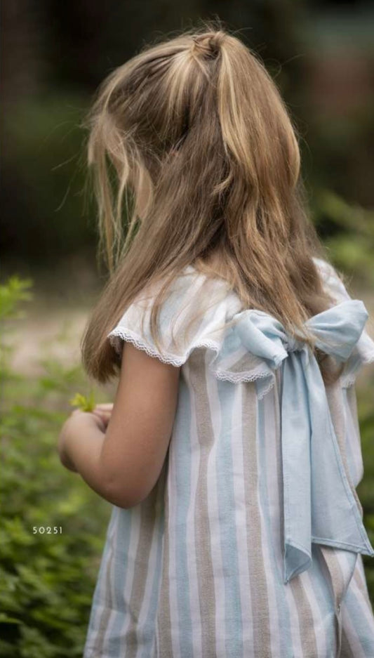 Vestido niña de Coco Acqua primavera 2024 - Frontal - Moda Infantil Chicle