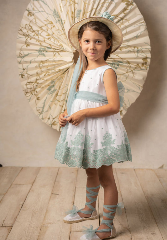 Vestido niña de tul con bordados - Basmarti verano 2023 - Frontal - Moda Infantil Chicle