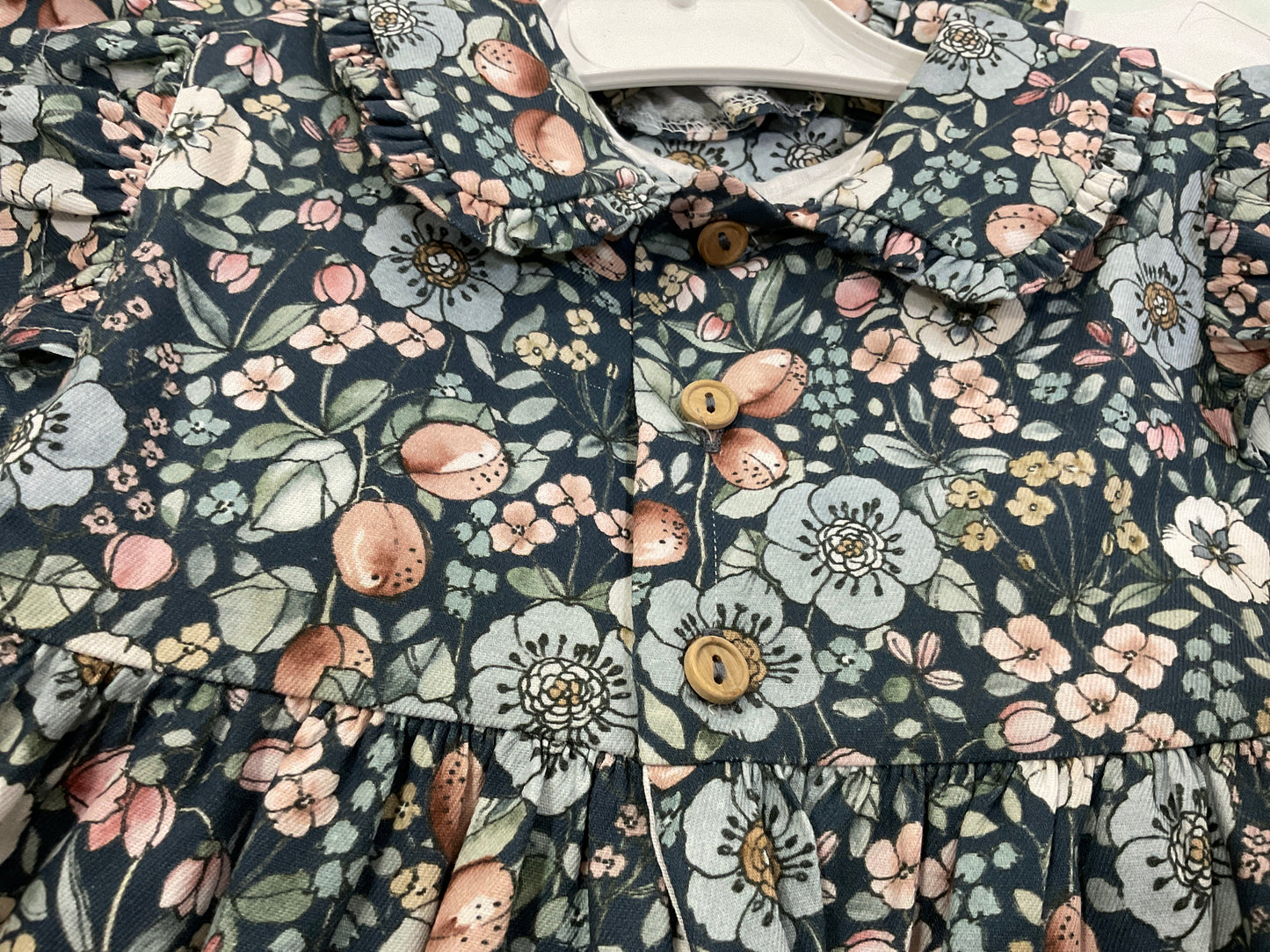 Vestido niña floral - Basmarti - Detalle 2 - Moda Infantil Chicle