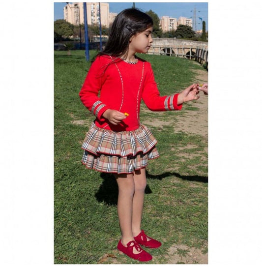 Vestido rojo de niña de invierno 2022 de Nekenia - Frontal - Moda Infantil Chicle
