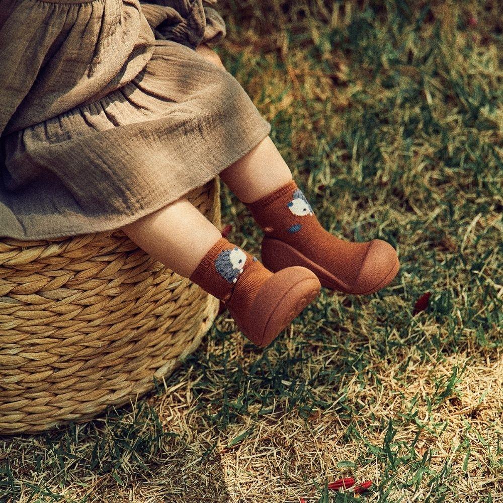 Zapato respetuoso Attipas · Woodland marrón - Detalle 4 - Moda Infantil Chicle