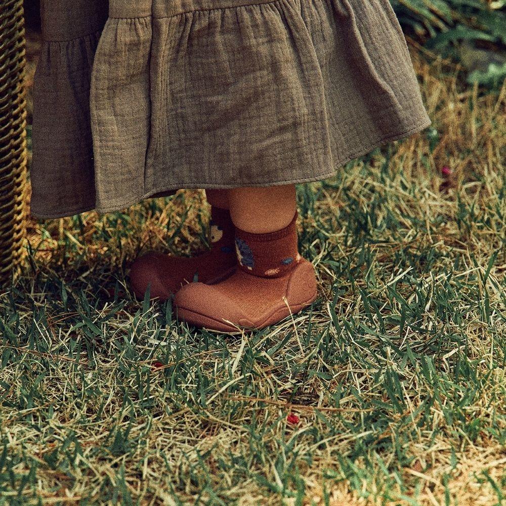Zapato respetuoso Attipas · Woodland marrón - Detalle 5 - Moda Infantil Chicle
