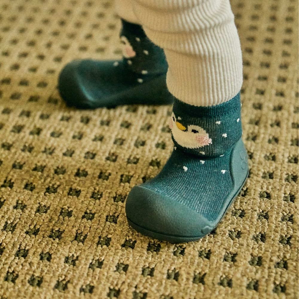 Zapatos Attipas · Zootopia Pingüino-Navy - Detalle 5 - Moda Infantil Chicle