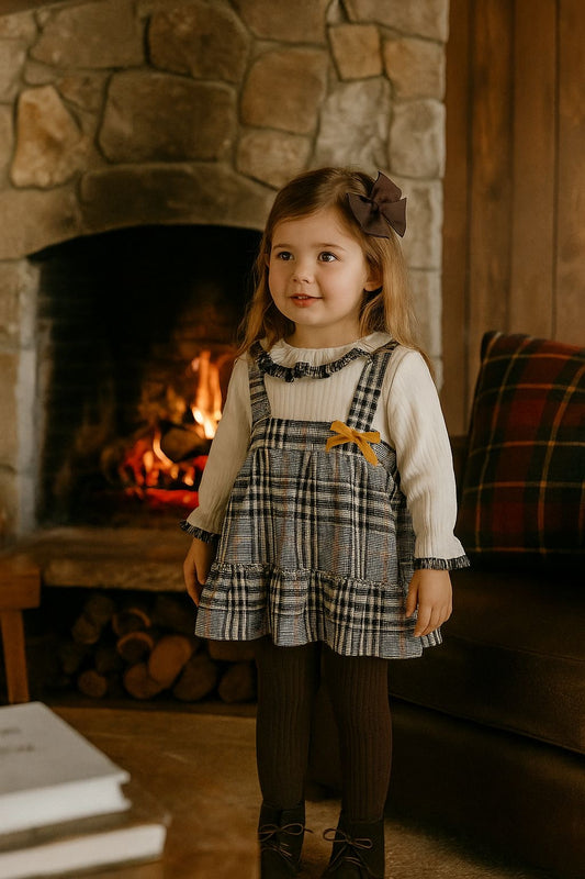 Conjunto niña bebé en blanco y falda a cuadros - Basmarti invierno 2024