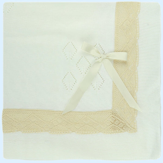 Toquilla puntilla en beige