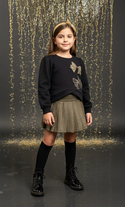 Conjunto de niña con falda color dorado