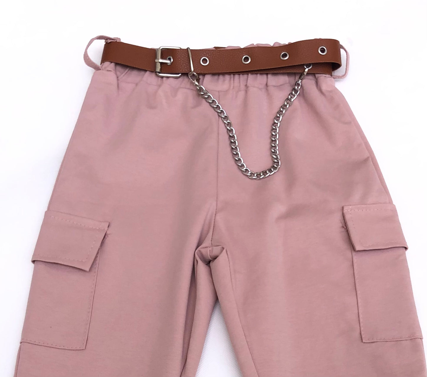 Pantalón cargo en rosa empolvado