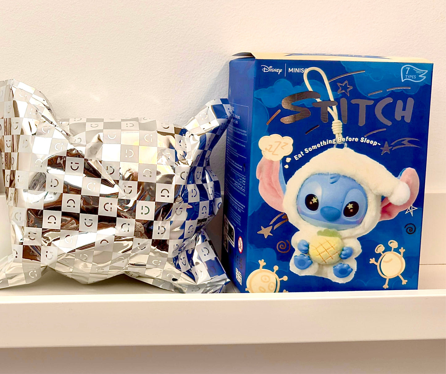 Caja misteriosa de Labubu de Stitch - Disney