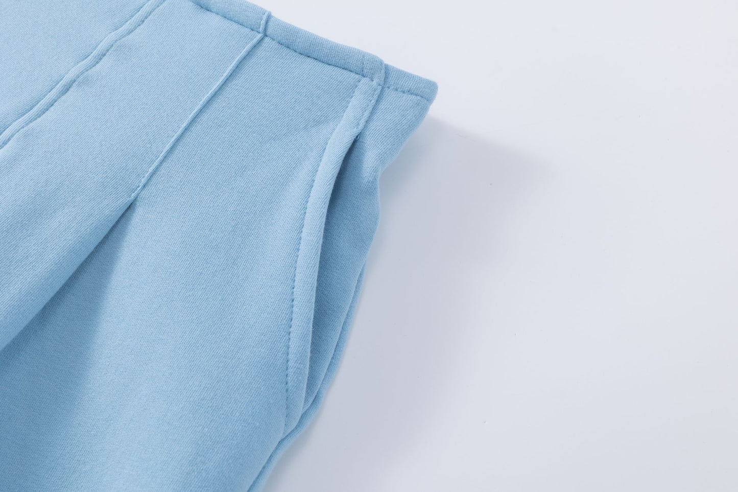 Pantalón de chandal en color azul claro  - Newness