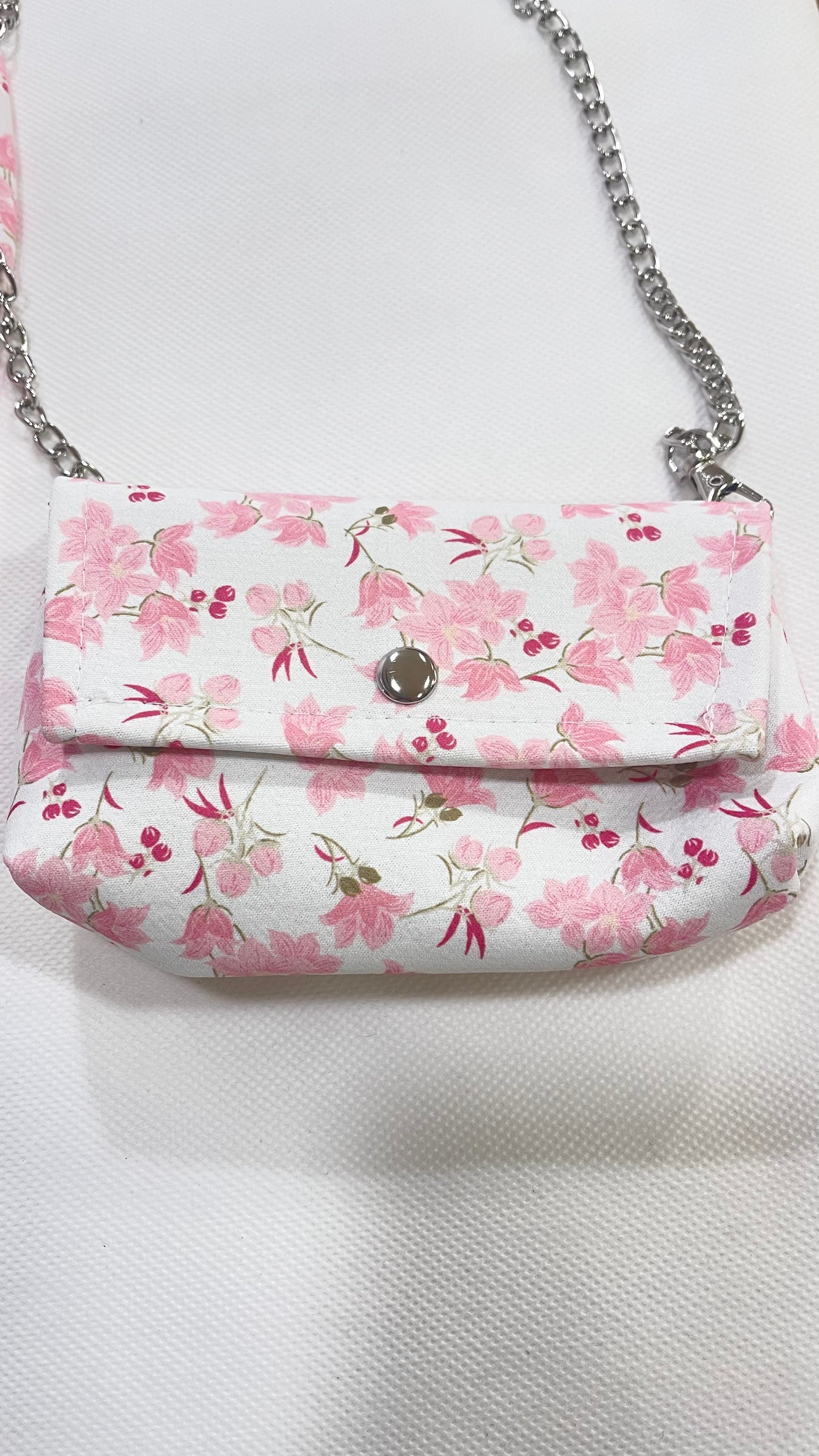 Conjunto niña con blusa estampada, short y bolso - Pronta Moda