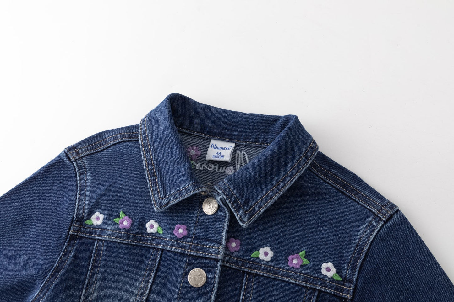 Cazadora vaquera con flores por delante y detrás - Newness