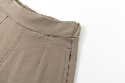 Pantalón de chandal con bolsillo en marrón - Newness