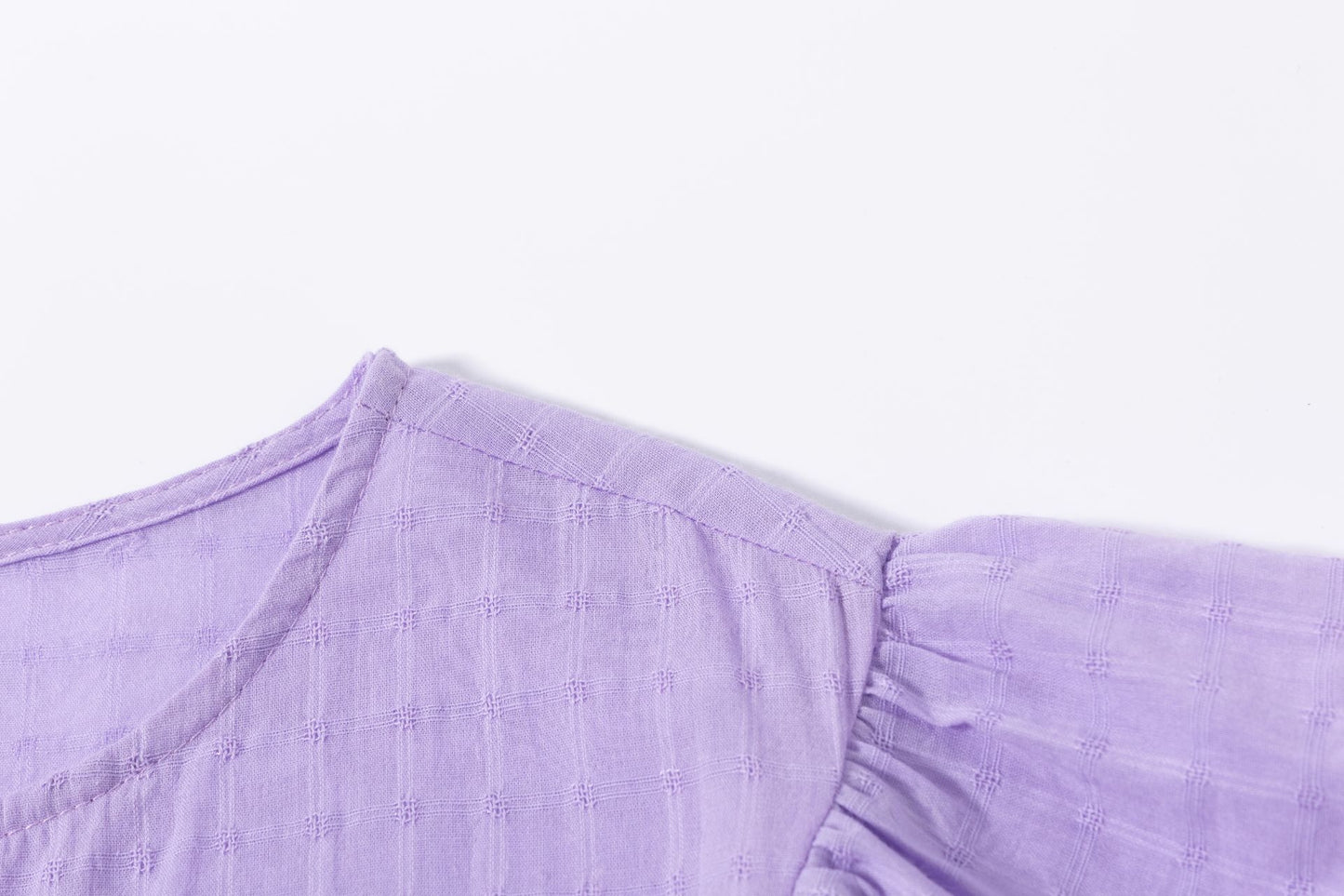 Blusón de niña en morado en color morado - Newness - Detalle 3 - Moda Infantil Chicle