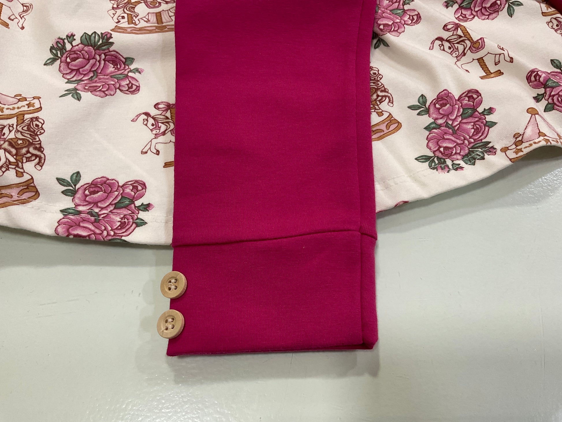Blusón estampado y Leggins fucsia- Kyly invierno 2024 - Detalle 5 - Moda Infantil Chicle