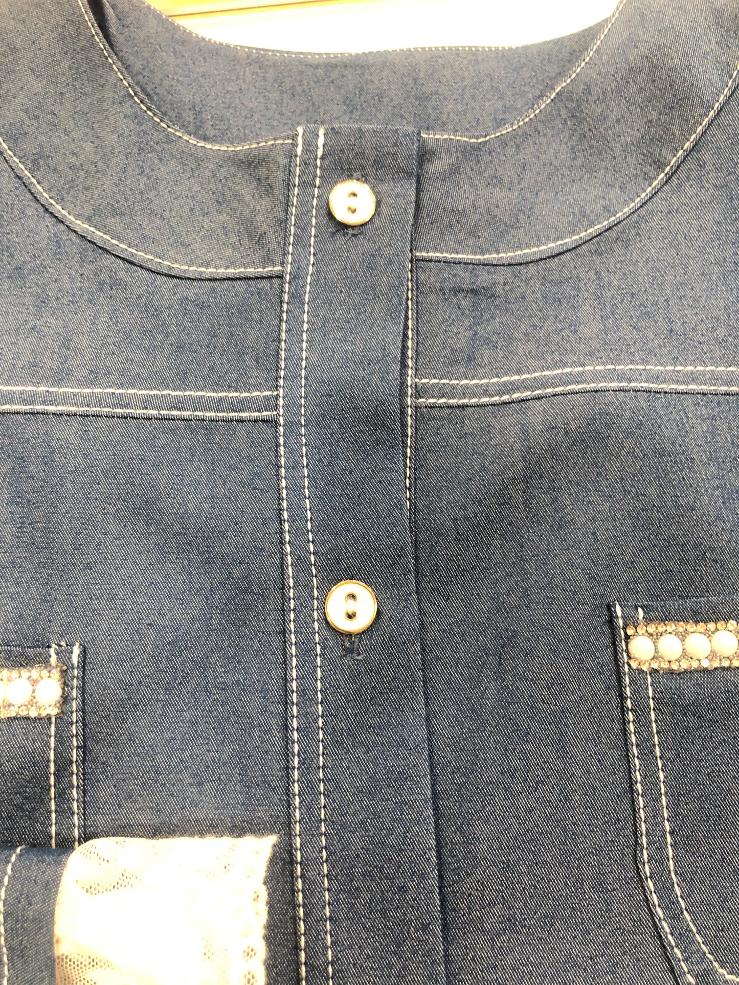 Cazadora denim color azul vaquero con puntillas - Nekenia - Detalle 4 - Moda Infantil Chicle