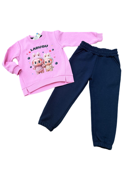 Chandal Labubu - Detalle 1 - Moda Infantil Chicle