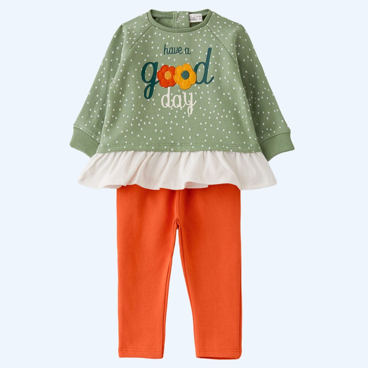 Chándal niña en verde y naranja - Street Monkey invierno 2024 - Detalle 1 - Moda Infantil Chicle