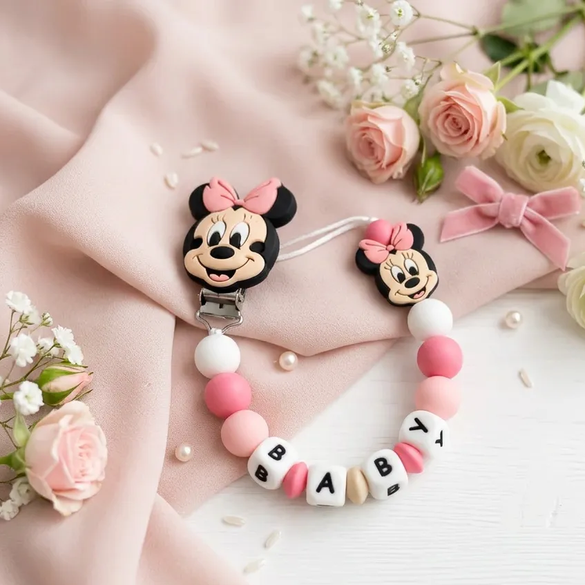 Clip para chupete personalizado cabeza Minnie - Detalle 1 - Moda Infantil Chicle