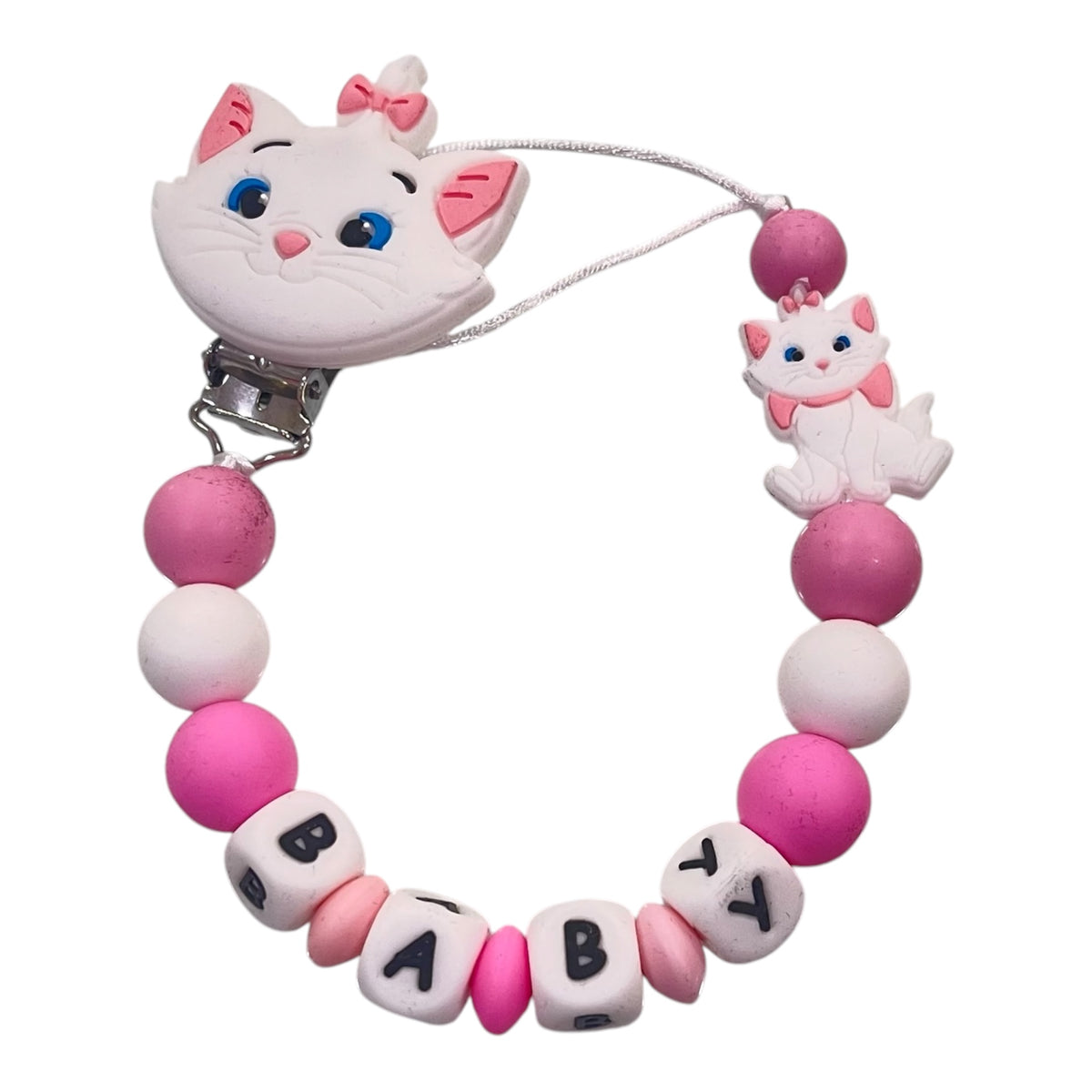 Clip para chupete personalizado de Gatita Marie - Frontal - Moda Infantil Chicle