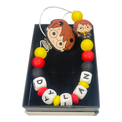 Clip para chupete personalizado de Harry Potter - Detalle 2 - Moda Infantil Chicle