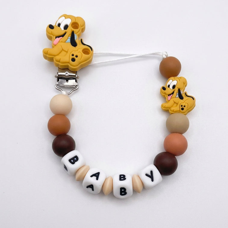 Clip para chupete personalizado de Pluto - Frontal - Moda Infantil Chicle