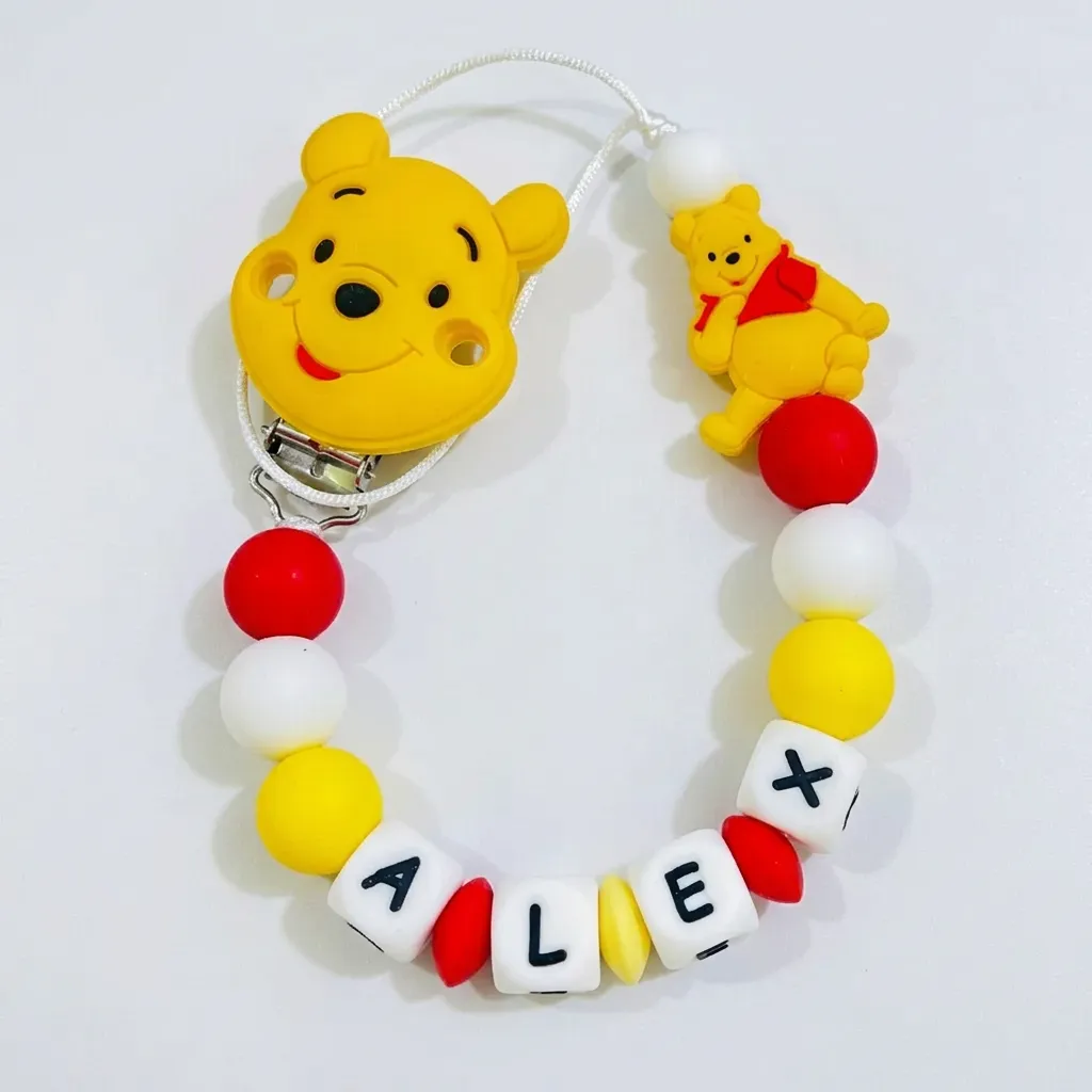 Clip para chupete personalizado de Winnie the Pooh - Frontal - Moda Infantil Chicle