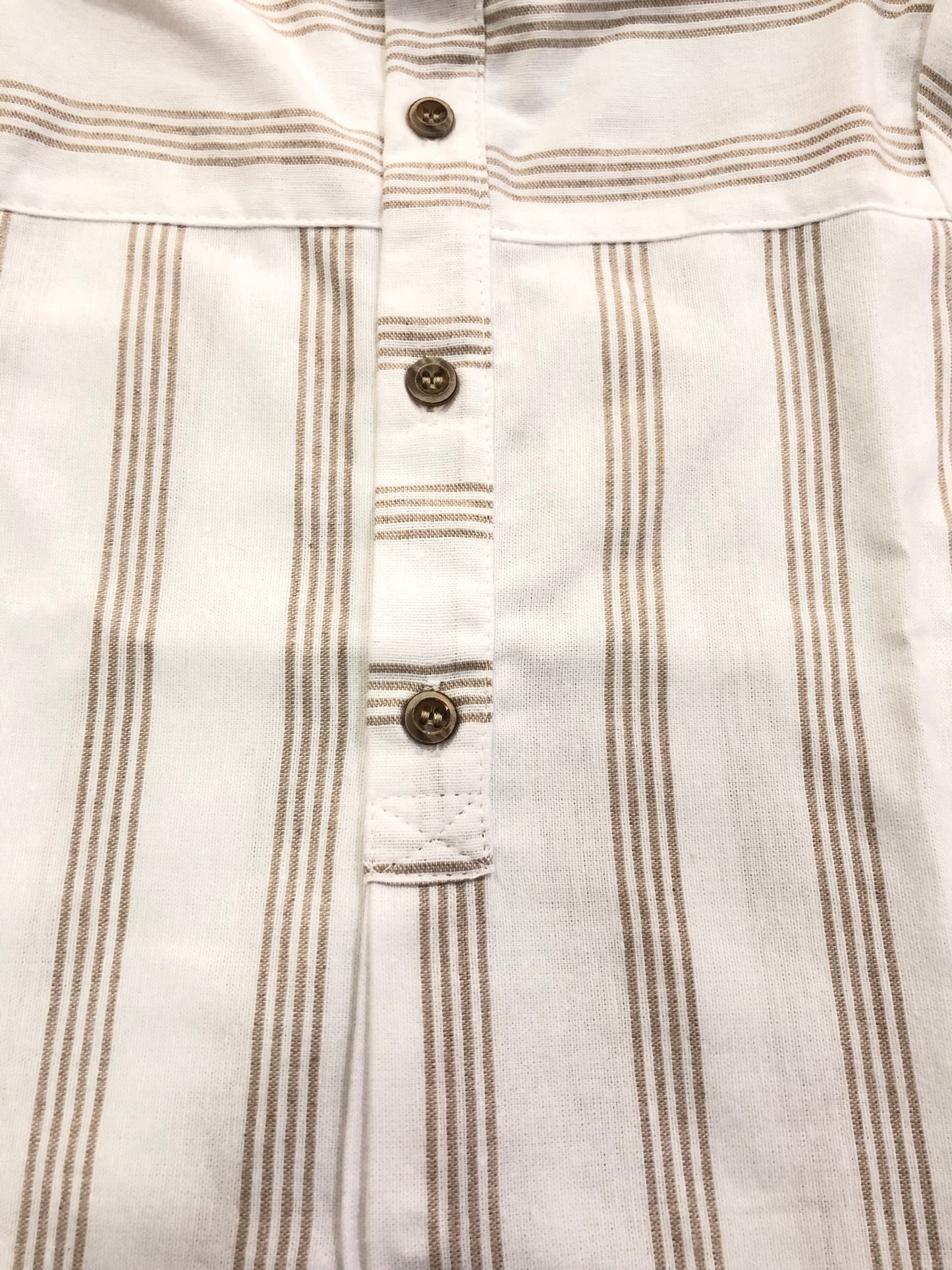 Conjunto bebé niño en color tostado de Coco Acqua 2024 - Detalle 2 - Moda Infantil Chicle