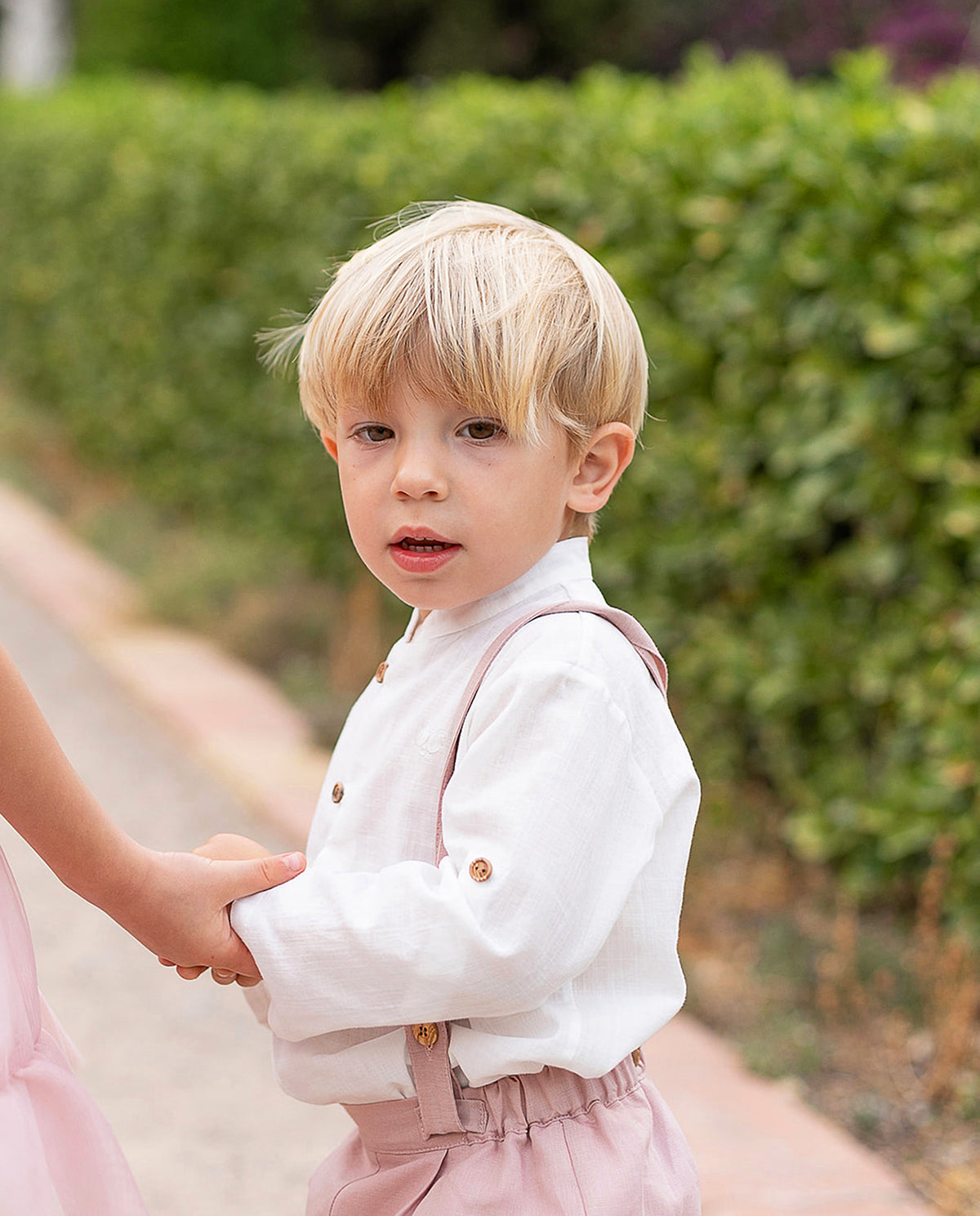 Conjunto de ni�o ceremonia en color rosa palo - Coco Acqua - Detalle 3 - Moda Infantil Chicle