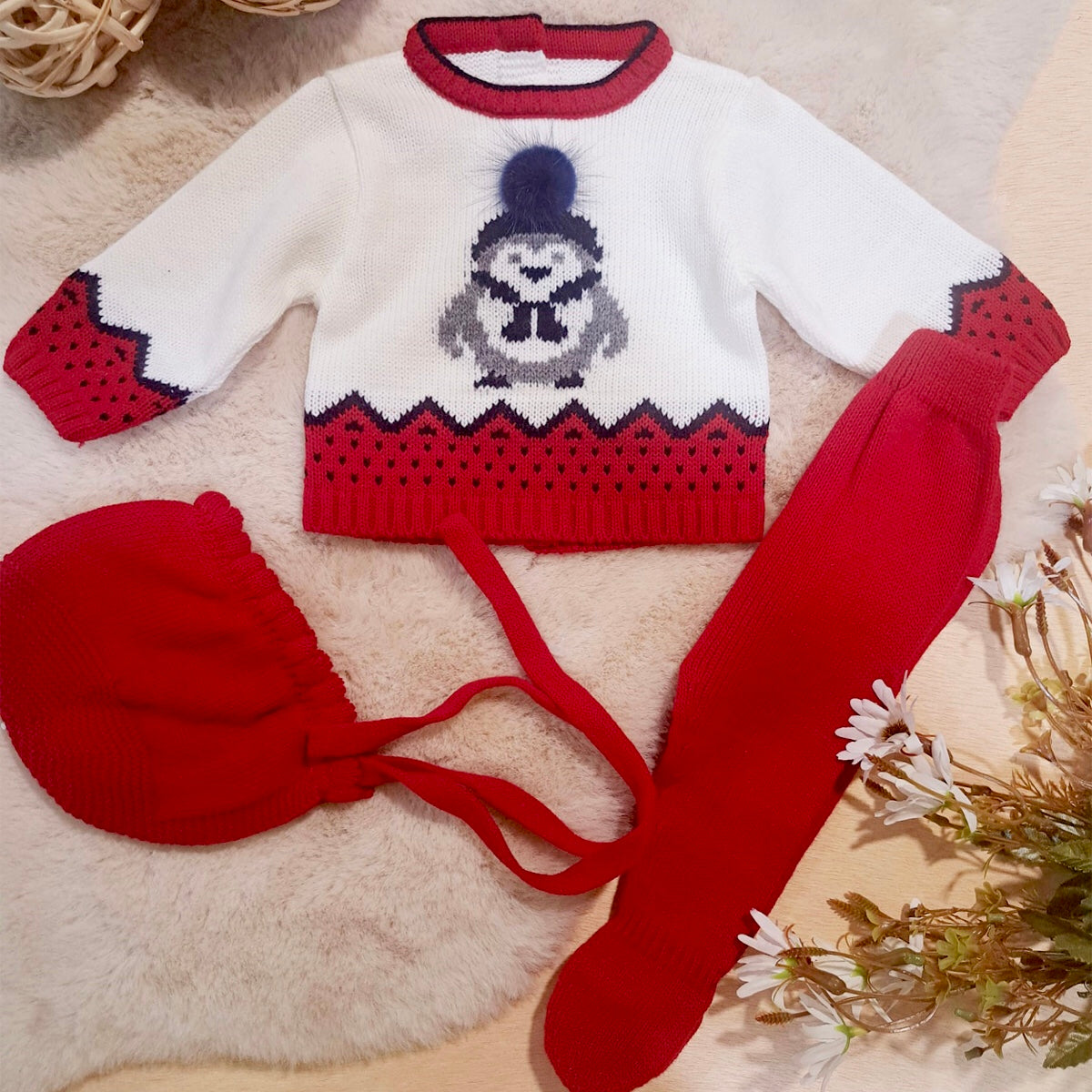 Conjunto de tres piezas en rojo - Frontal - Moda Infantil Chicle
