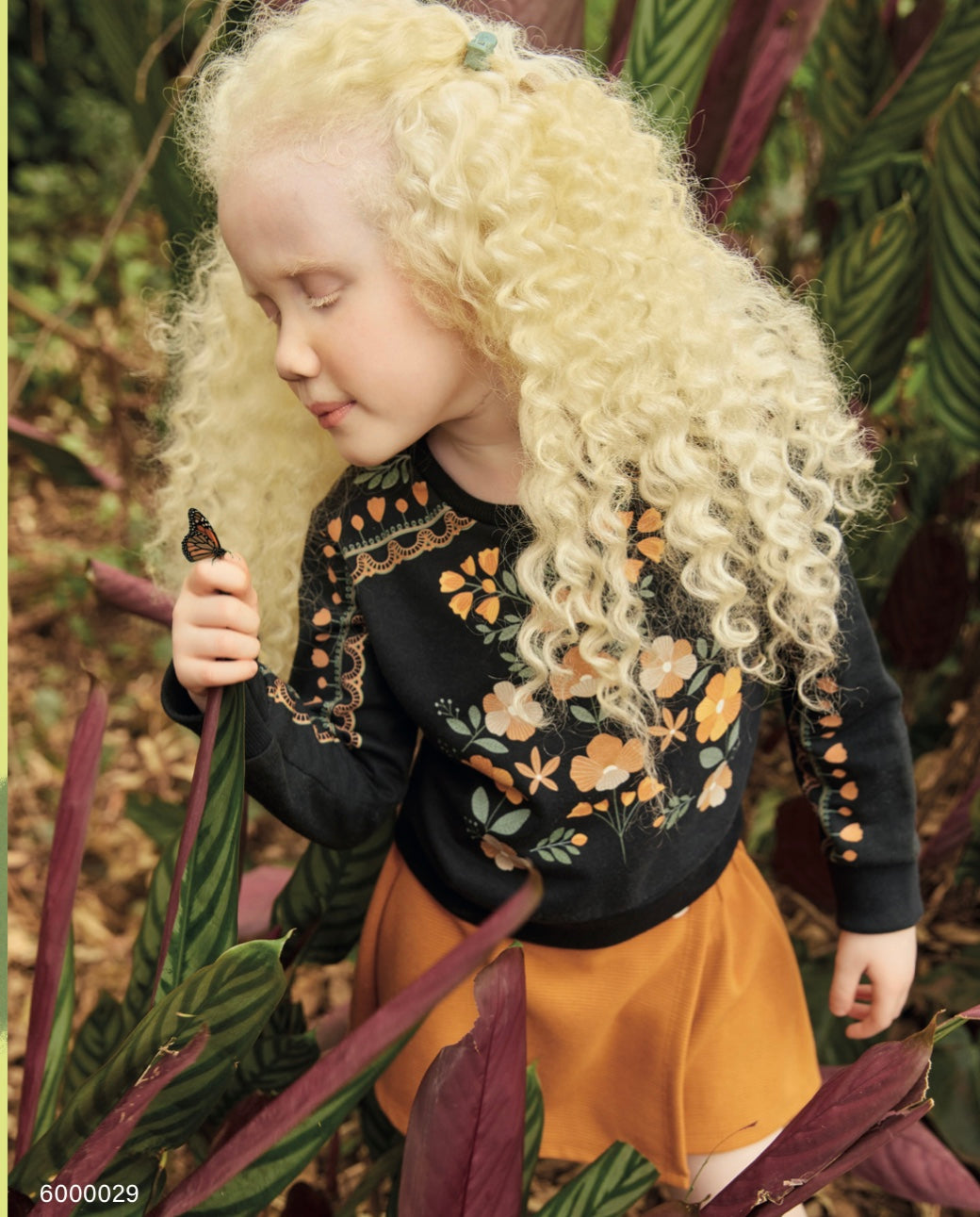 Conjunto niña de sudadera y falda pantalón - Kyly invierno 2024 - Detalle 6 - Moda Infantil Chicle