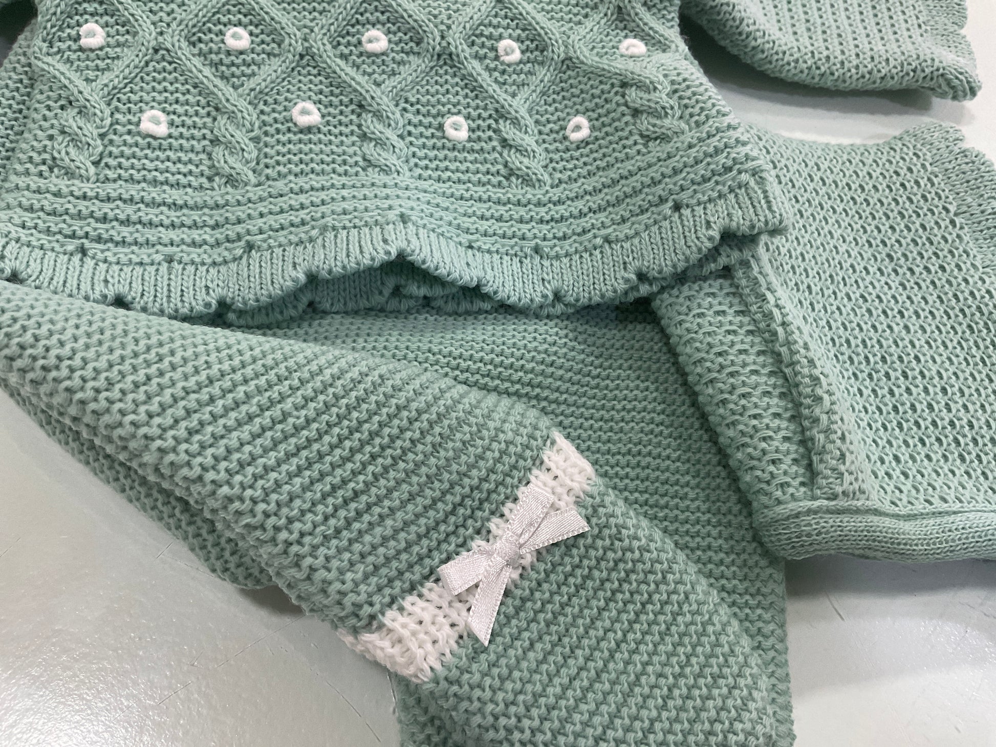Conjunto unisex de lana en verde menta - Detalle 3 - Moda Infantil Chicle