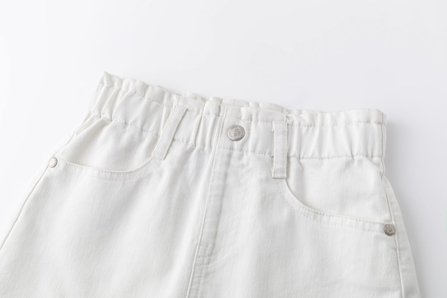 Falda vaquera en blanco de Newness - Detalle 2 - Moda Infantil Chicle