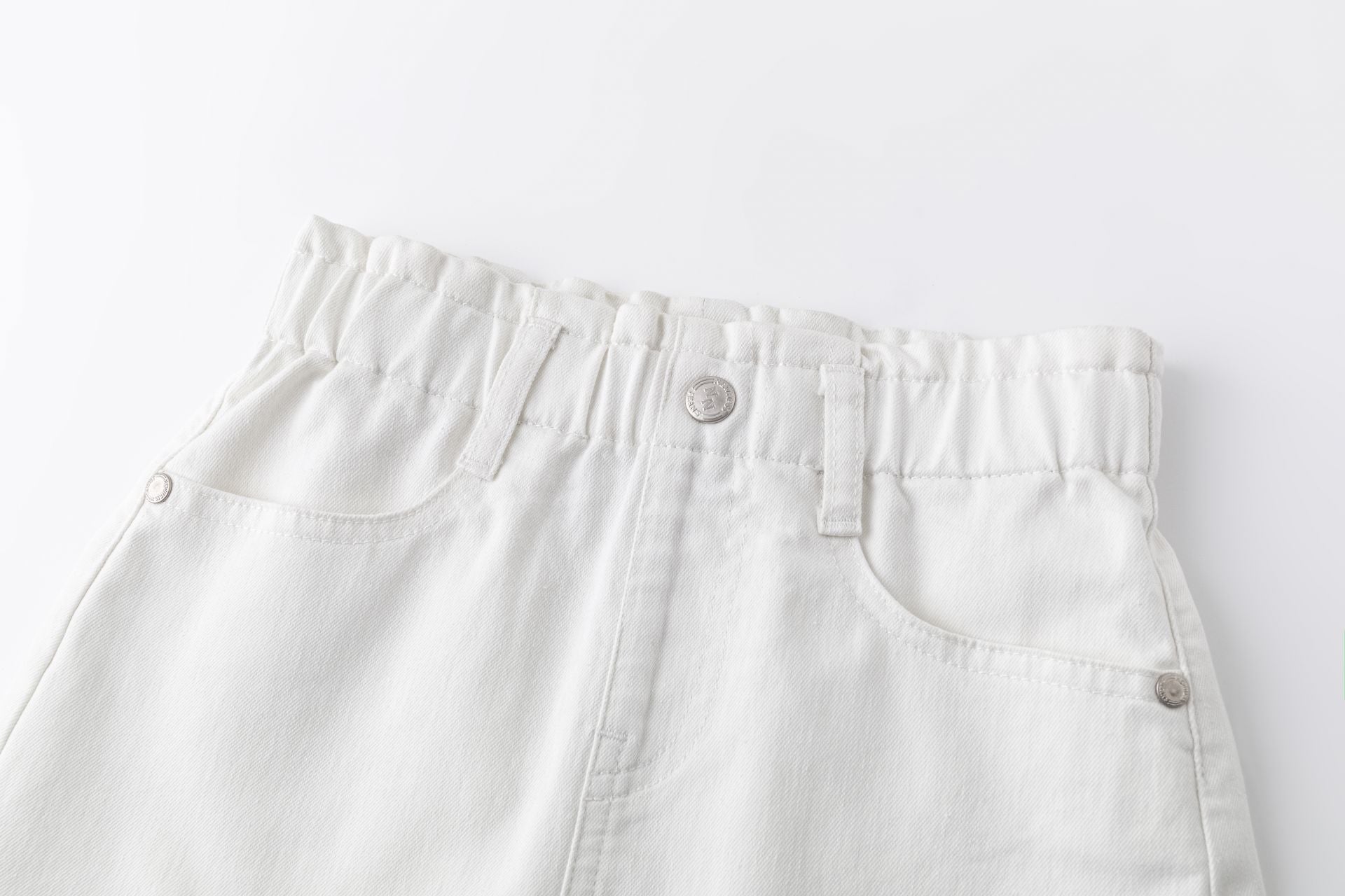 Falda vaquera en blanco de Newness - Detalle 2 - Moda Infantil Chicle