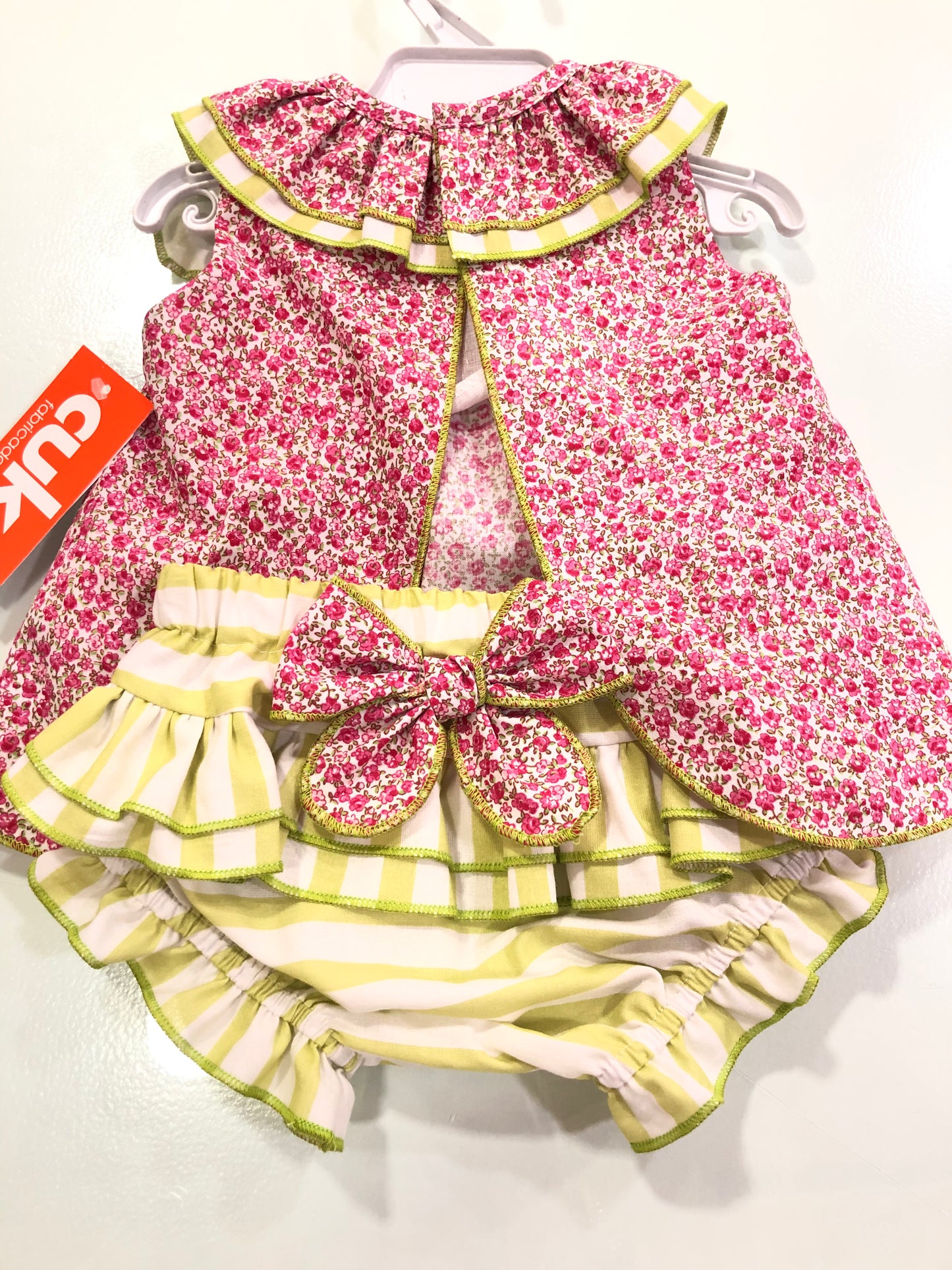 Jesusito en tonos pistacho y fucsia - Cuka verano 2024 - Detalle 3 - Moda Infantil Chicle