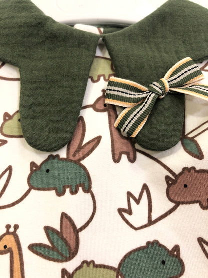 Jesusito en verdes - Basmarti invierno 2024 - Detalle 1 - Moda Infantil Chicle