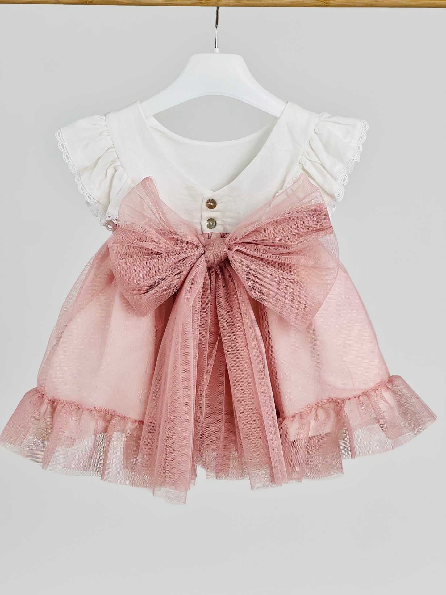 Jesusito tul maquillaje - Coco Acqua 2025 Ceremonia - Detalle 2 - Moda Infantil Chicle