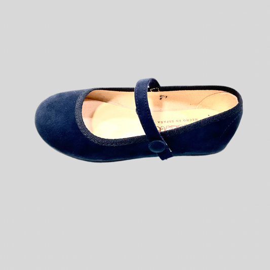 Merceditas azul marino en Serratex botón de niña - Tokolate - Frontal - Moda Infantil Chicle